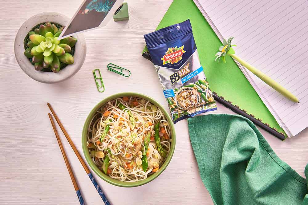 Come cucinare i noodles: una ricetta con asparagi e BBMix