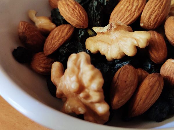 Frutta secca in cucina: il nuovo mix Ventura con nuts e uvetta